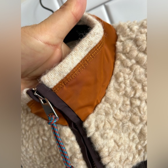 Tory Burch Cream Fleece Vest with Pocket / Size S/M - Picture 4 of 11